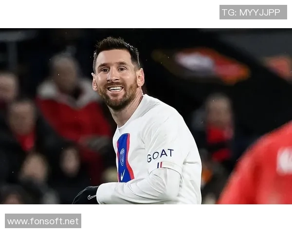 印度足球明星立牌图片展示他们的风采与成就引发球迷热议